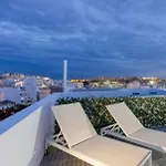 Apartment Gorgeous Three-bedroom Penthouse Triplex & Hot Tub