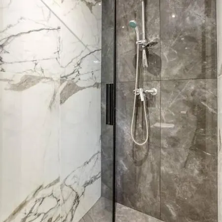 公寓 Gorgeous Three-bedroom Penthouse Triplex & Hot Tub *