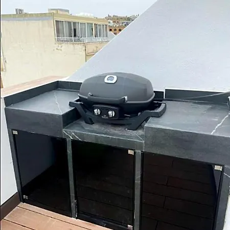 Gorgeous Three-bedroom Penthouse Triplex & Hot Tub